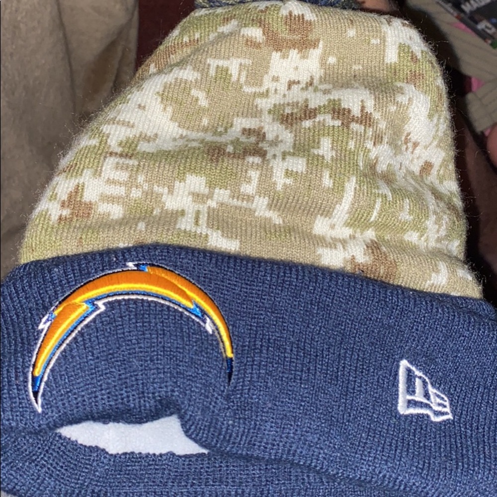 Chargers hat
